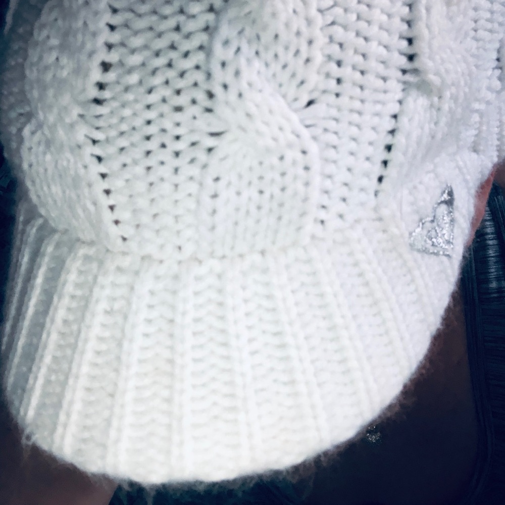 Roxy cap